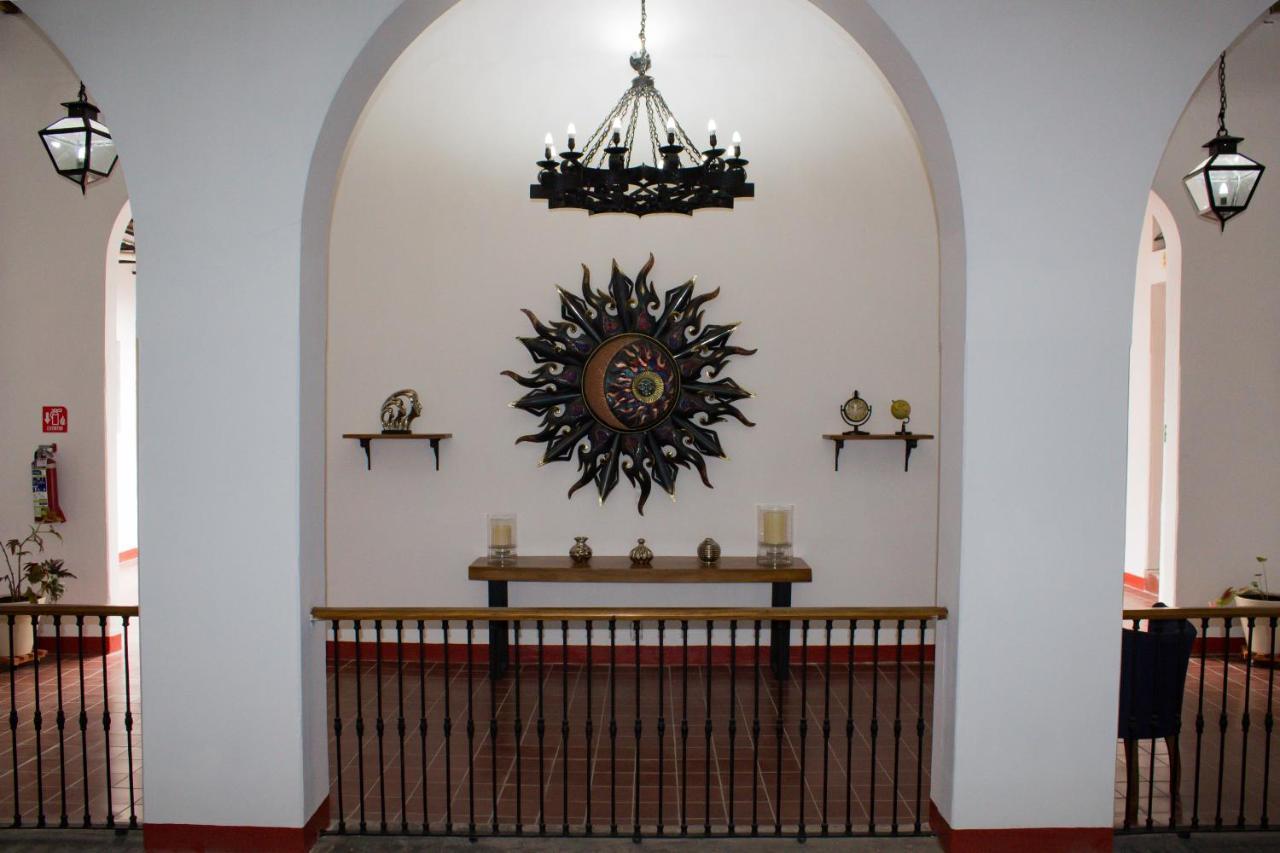Hotel Real De Castilla Colonial Guadalajara Bagian luar foto