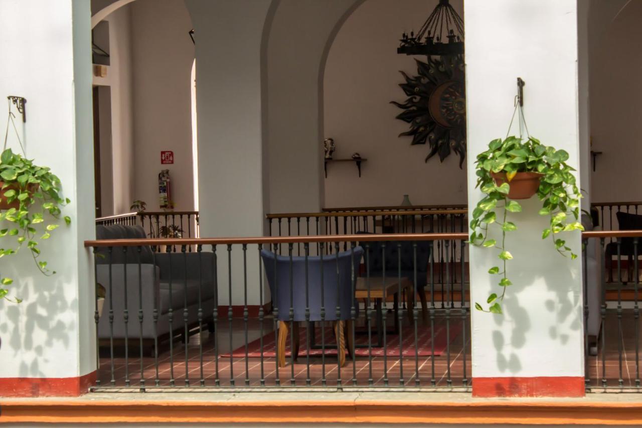 Hotel Real De Castilla Colonial Guadalajara Bagian luar foto