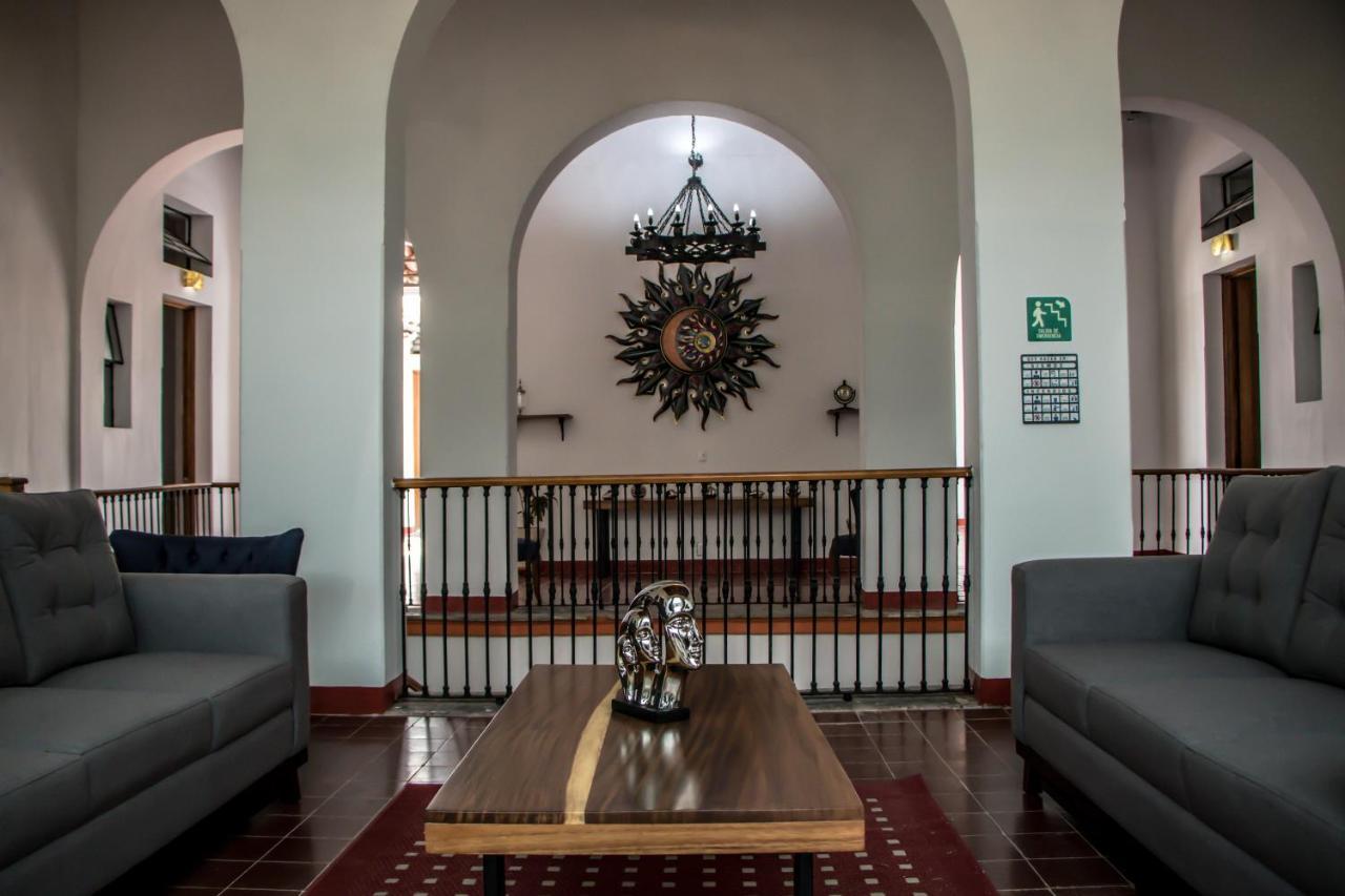 Hotel Real De Castilla Colonial Guadalajara Bagian luar foto