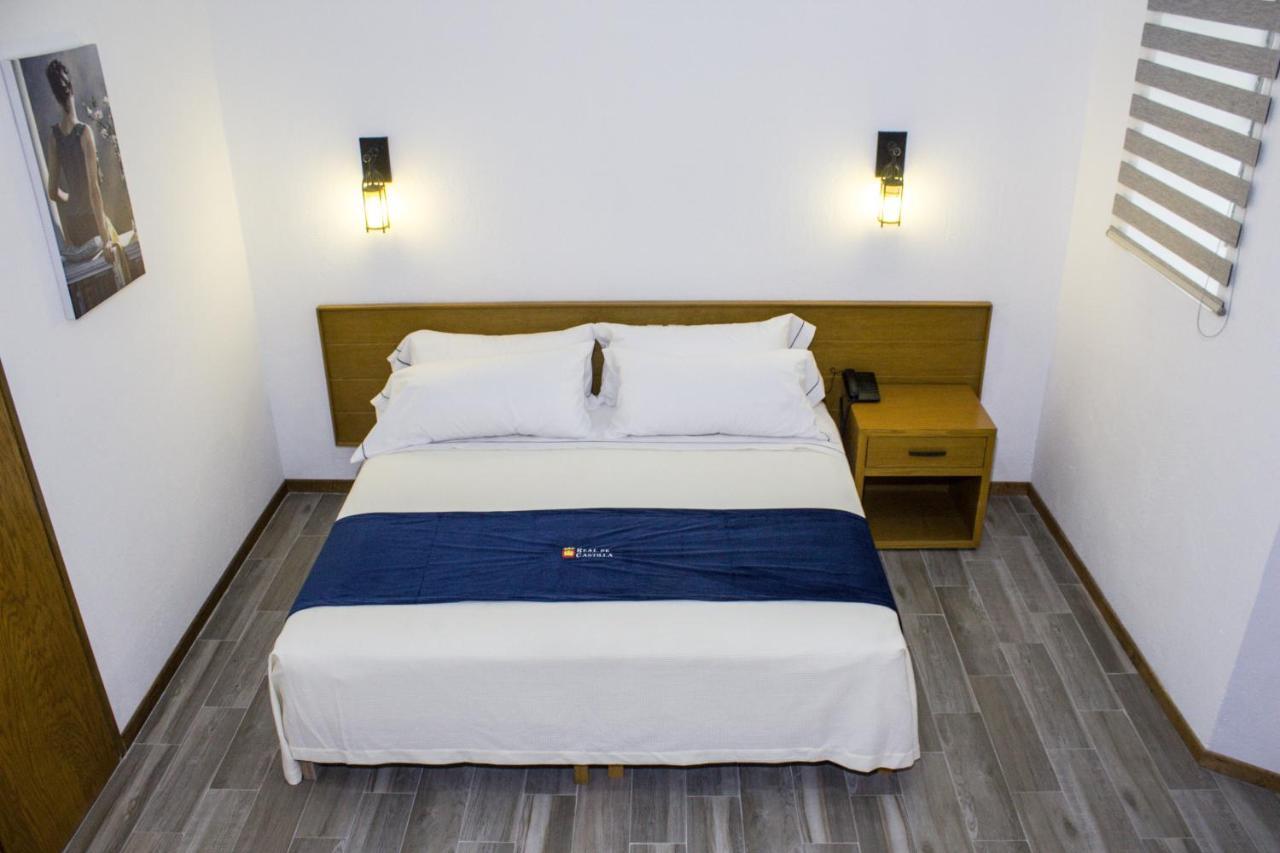 Hotel Real De Castilla Colonial Guadalajara Bagian luar foto