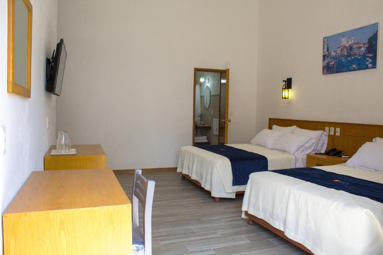 Hotel Real De Castilla Colonial Guadalajara Bagian luar foto