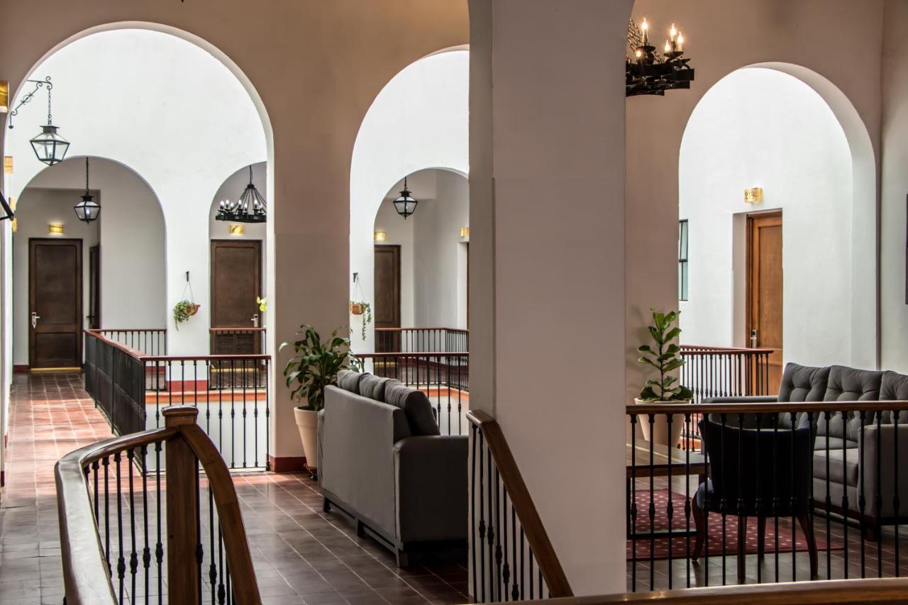 Hotel Real De Castilla Colonial Guadalajara Bagian luar foto