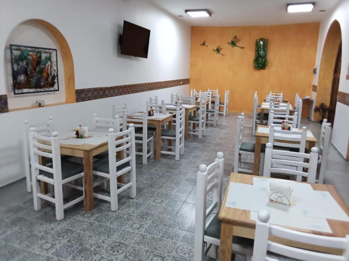 Hotel Real De Castilla Colonial Guadalajara Bagian luar foto